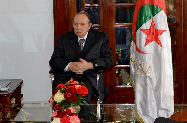بوتفليقة يدعو لتنفيذ صارم لبنود المصالحة والسلام في مالي