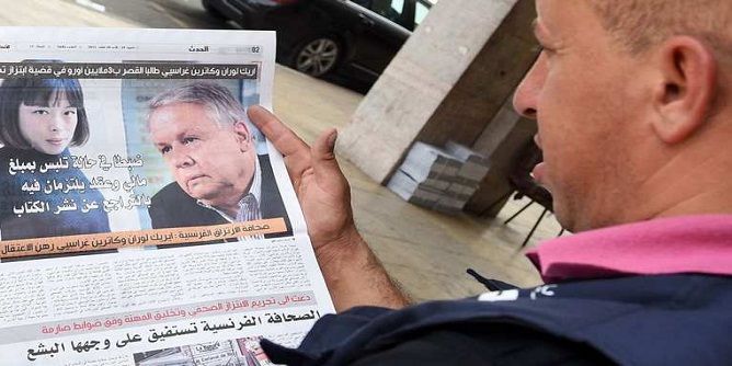 العاصمة الفرنسية تعود من جديد مسرحا لحرب الكتب حول المغرب والقصر الملكي