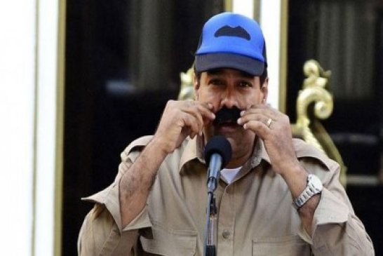 الرئيس الفنزويلي يتعهد بحلق شاربه في حال إخفاقه ببناء مليون وحدة سكنية