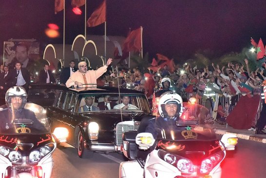 ملك المغرب يتهم الجزائر بالمتاجرة بمأساة سكان تندوف وتركهم في وضع مأساوي من الفقر واليأس والحرمان