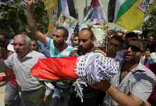 ضجة بسبب فيديو ليهود متطرفين يحتفلون بموت رضيع فلسطيني حرقا
