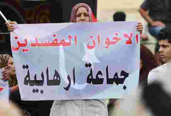 الترويج لرواية  الخلافات  سقوط في فخّ الدعاية للإخوان