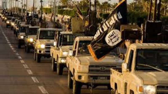 مقتل 5 جنود ليبيين في مواجهات مع “الدولة الاسلامية” جنوب مصراته