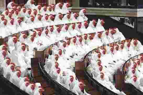 المغاربة يختارون اليوم نوام البرلمان بدرجة امتياز