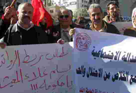 تجميد الزيادة في الأجور يؤثر على المقدرة الشرائية للتونسيين
