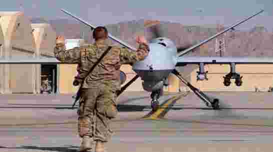 وأخيرا السبسي يقر بوجود طائرات دون طيار أميركية في تونس للقيام بمهام  قتالية ضد تنظيم الدولة الإسلام