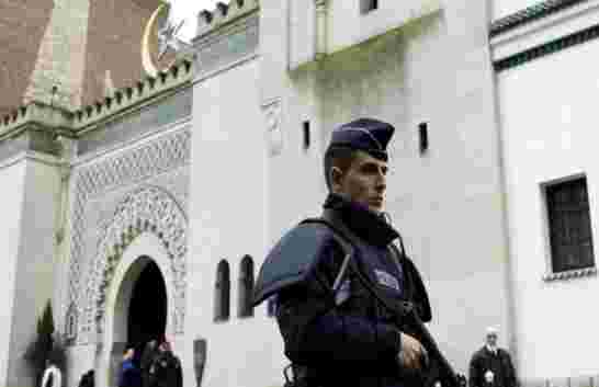 اعتداء عنصري على مسجد جنوبي فرنسا