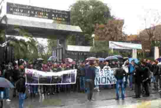 Tizi Wezzu : Rassemblement des militants kabyles