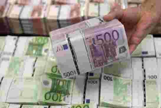 تحب تفهم تهبل...85 شركة هربت 72 مليون دولار عبر استيراد الرمل والحجارة في 2016