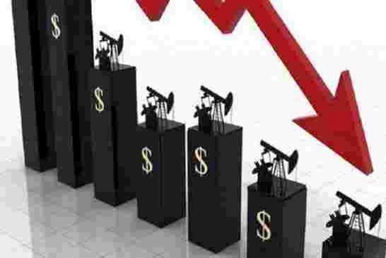 ارتفاع المخزونات الأميركية يهوي بأسعار النفط