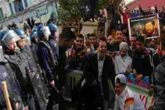 Marche gigantesque pour l’indépendance de la Kabylie à Tizi Ouzou