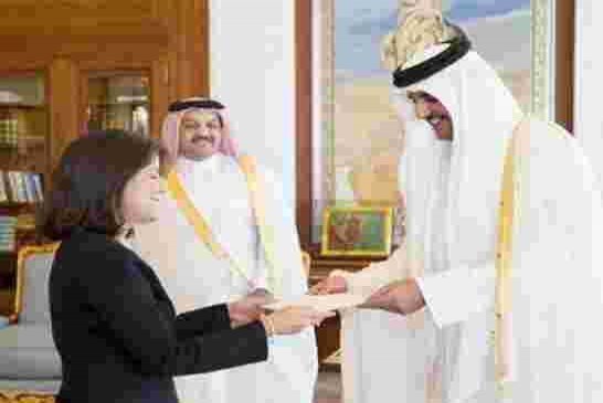 السفيرة الأميركية بالدوحة تغادر قطر