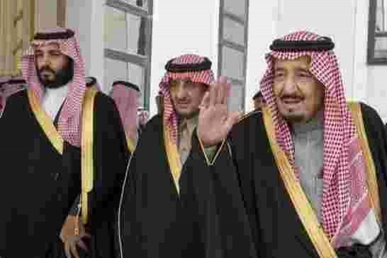 إنقلاب أبيض للملك سلمان يعفي ولي العهد محمد بن نايف من ولاية العهد ويعين نجله بدلا منه
