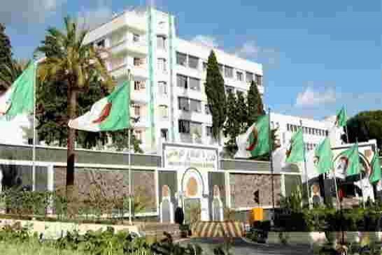 وزارة الدفاع الجزائرية تعلن القضاء على 570 إرهابيا خلال الثلاثين شهرا الماضية