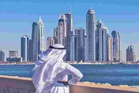 رئيس “ستاندرد تشارترد”: أزمة الخليج بداية نهاية وضع دبي كمركز مالي للشركات الدولية في الخليج