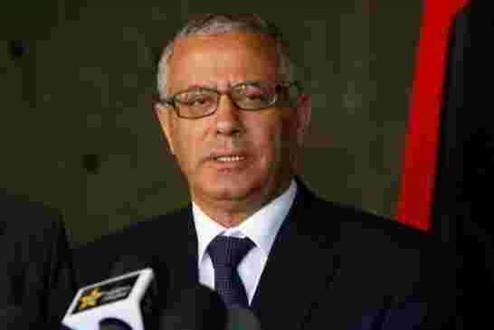 عاجل: مسلحون يختطفون علي زيدان رئيس وزراء ليبيا السابق في طرابلس