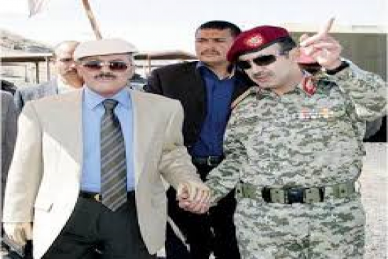 الحوثيون يحاصرون منزلي صالح ونجله في صنعاء وتعليمات بمنعه من مغادرة العاصمة