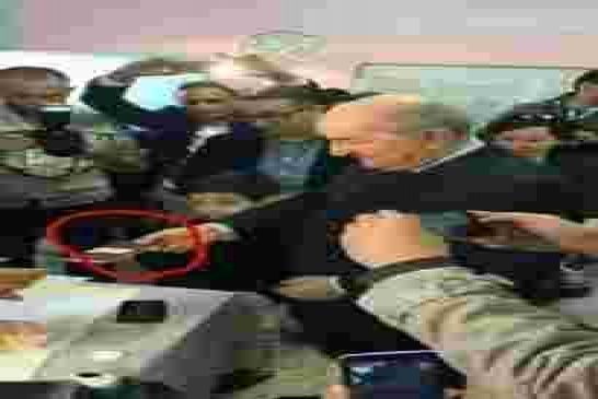 الوزير الأول السابق كذبون يسوطي لكن بجواز سفر ديبلوماسي وليس ببطاقة الزربية