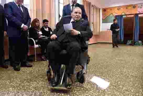 تمهيدا لخلافة بوتفليقة أحمد أويحيى يقص أجنحة خصومه
