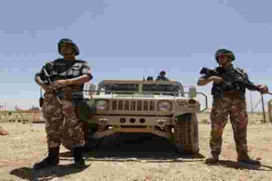 وزارة الدفاع الجزائرية: إرهابيان يسلمان نفسيهما للجيش  بولاية تمنراست