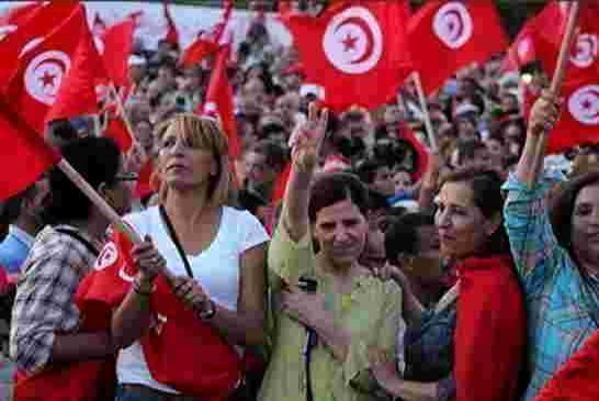 تونس تريد مساواة الجنسين في وظائف صنع القرار ومنحهن الامتيازات