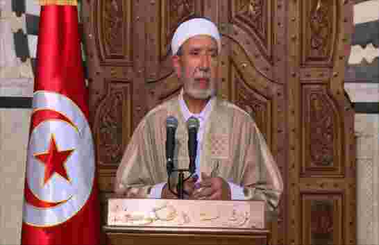مفتي تونس الشيخ عثمان بطّيج يفتي “بتحليل” عيد الحب ويدعو إلى نشر المحبة بين الناس