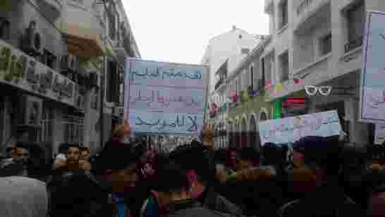 الحكومة تنزع فتيل إضراب واحد واستمرار الاحتجاجات في قطاعات أخرى