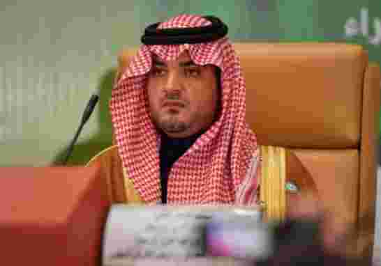 وزير الداخلية السعودي يهاجم إيران من الجزائر