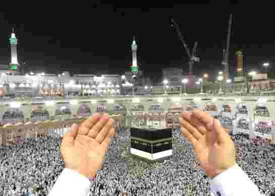 السعودية تحرم القطريين من بيت الله الحرام و كاتب قطري مهاجما الملك سلمان:”يعتقد أن مكة بيت أبوه”