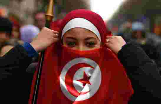 هل خططت الإمارات لانقلاب في تونس؟