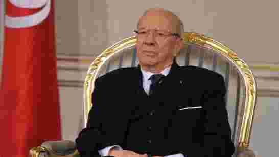 الأزهر ينبه الرئيس التونسي “اقرأ كلام الله ورسوله وتذكر يوم لا تنفعك رئاسة ولا مال ولا بنون”