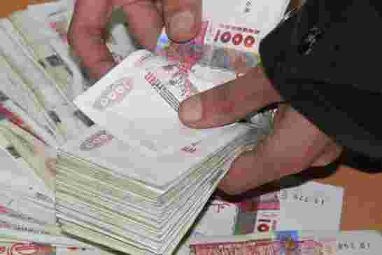 بنك الجزائر يلجأ لمقاربة حذرة و براغماتية بعد أن أصبح سعر الدينار تحت رحمة تقلبات الأسواق المالية ال