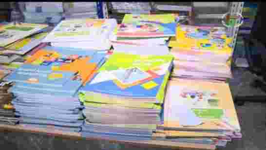أخطاء ومغالطات بالجملة في كتب الثالثة الابتدائي
