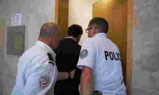 نشطاء مغاربة على موقع “تويتر” يطلقون حملة للمطالبة بوقف بث أغاني سعد لمجرد على أثير الإذاعات المغربي