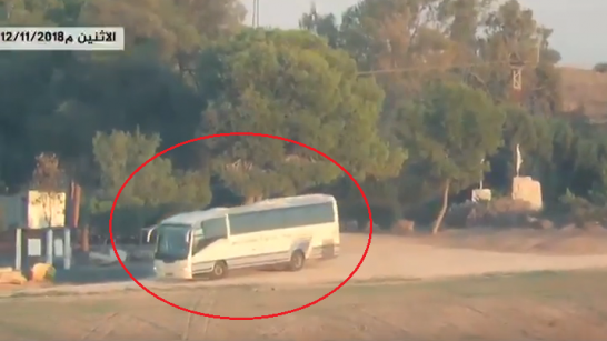 “شاهد” لحظة تدمير المقاومة حافلة تقل جنوداً إسرائيليين شرق غزة