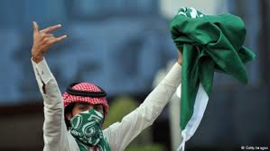 السفارة الأمريكية في السعودية تحرض السعوديين على الاحتجاج السلمي