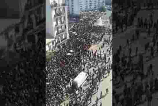 شاهدو  مسيرات سلمية مليونية للشعب الجزائري بالزغاريت في أجواء مدهلة و رائعة