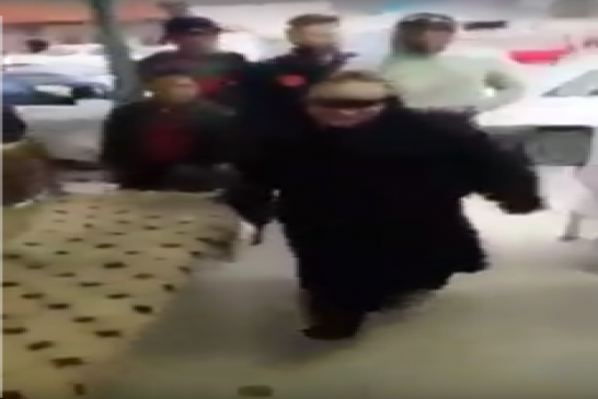في مشهد رهيب بوتفليقة ينزل الى الشارع ويفند كل الشائعات للتسلية فقط