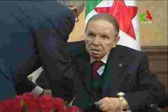 لحظة استقبال بوتفليقة الوزير الأول الجديد نور الدين بدوي ونائبه رمطان لعمامرة