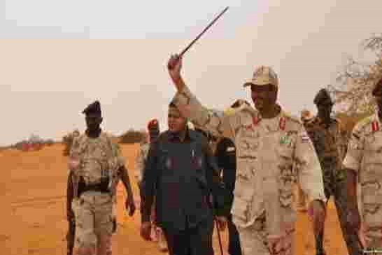 حاكم السودان الفعلي بعد البشير من قاطع طريق لـ “جنرال عسكري بارز”