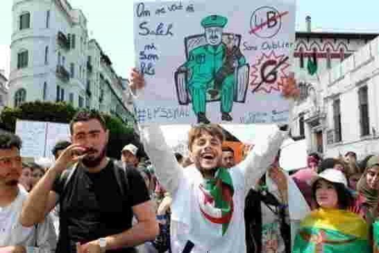 ثورة الشعب الجزائري تعلمت من دروس الربيع العربي