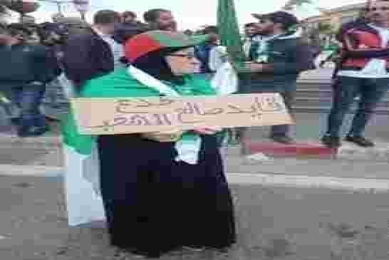 عاجل الشعب يطالب برحيل القايد صالح