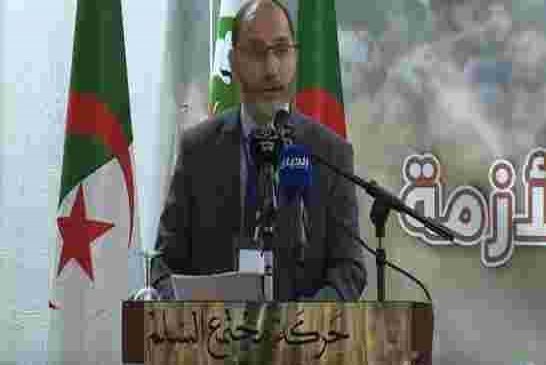حمس تتمسك بوثيقة المنتدى الوطني للحوار ومواصلة الحراك الشعبي