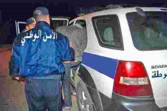 أمن وهران يطيح بعصابة خطيرة تعتدي على المواطنين بالأسلحة البيضاء