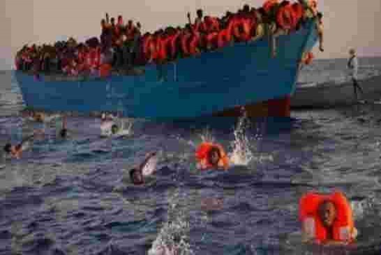 السفينة “أوشن فايكينج” تنقذ 50 مهاجرا قبالة ليبيا
