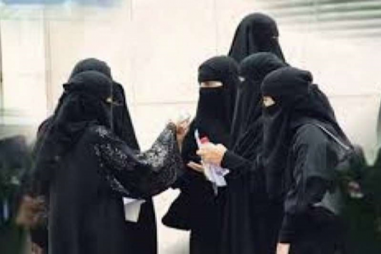 ويل للعرب من شر قد اقترب...السعودية تسمح للمرأة سكن الفنادق دون محرم