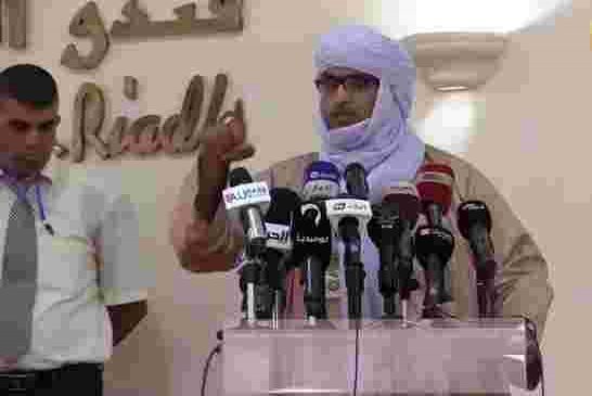 من كثرة تعاطي الزطلة أحد المشايخ رأى في منامه النبي "ص" قال له أن "الجزائر أحب البلاد إليّ بعد مكة و