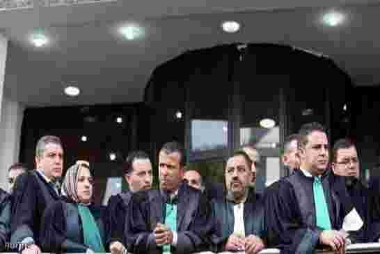 وزارة العدل الجزائرية تحقق في صدامات بين الشرطة وقضاة مضربين