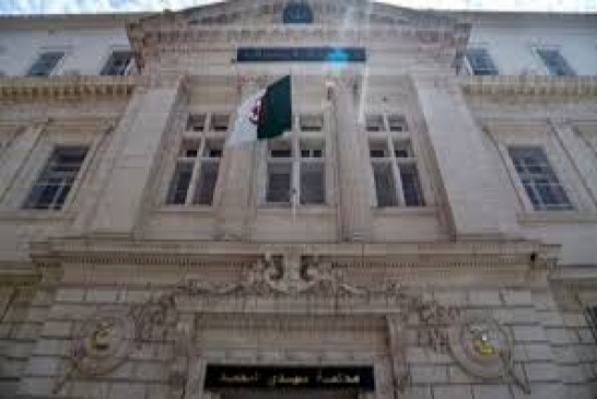 وضع زين حشيشي ورجل الأعمال عمر عليلات رهن الحبس المؤقت بالحراش بتهم فساد