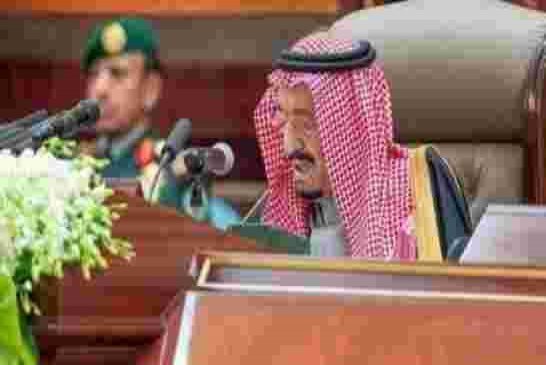 الملك سلمان: ينتقد التدخل العسكري التركي في سوريا و نسي تدخل السعودية في اليمن